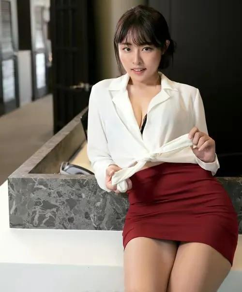 ヘンリー塚本旦那のお見舞いに行く好き物人妻を誘惑して不倫交尾する男が農夫に怒鳴られ神社で肉欲交尾