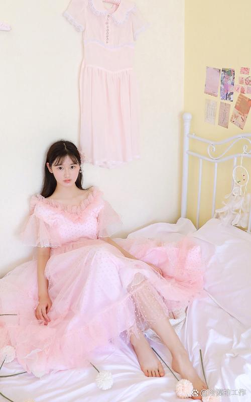 fc2超s級デパガ痴女との欲張りガチハメsex極上美女の顔が快楽に歪みパーフェクトボディを艶かしくクネらせながら喘ぐ姿に射精不可避美容部員ひとみちゃん