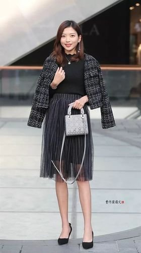 こんな清純そうな娘と出会い系で会えるなんて芸能人級の21才と中出しセックス