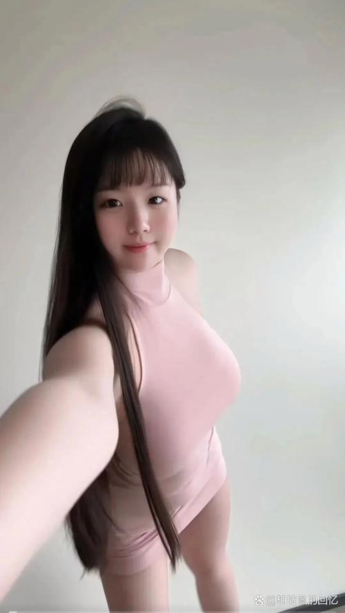 下着青エロ人妻
